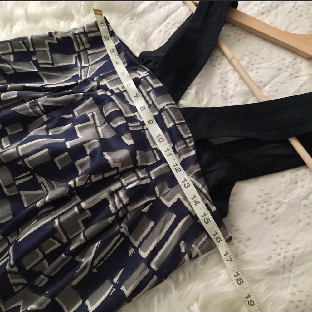Abstract Print Dress - Picture 3 of 6